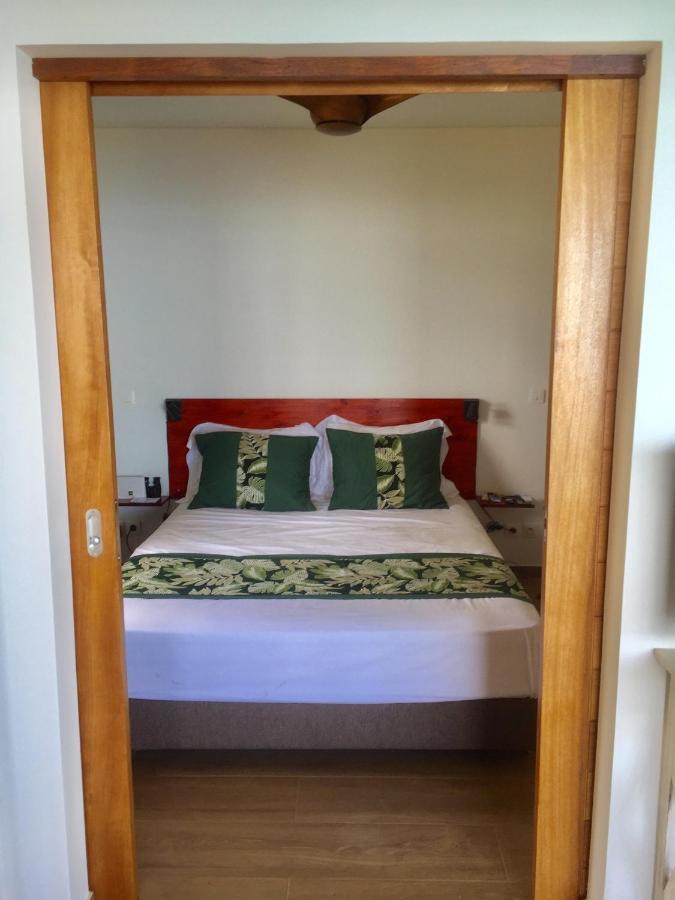 Bed and Breakfast Fare Anuanua Haapiti Exterior foto